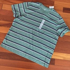 Men's Old Navy Stripped T-shirt size X Large